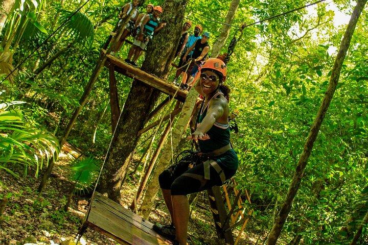 Amazing ATV Tour, Ziplines et Cenote Swim avec déjeuner et aller-retour inclus