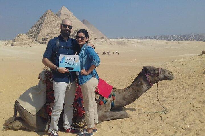 Tour Giza-pyramiderne, sfinxen, frokost, en times quad-cykel, kameltur