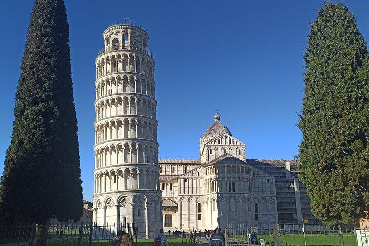 TRANSFER PRIVADO de Florença a Cinque Terre com parada em Pisa (2 horas)