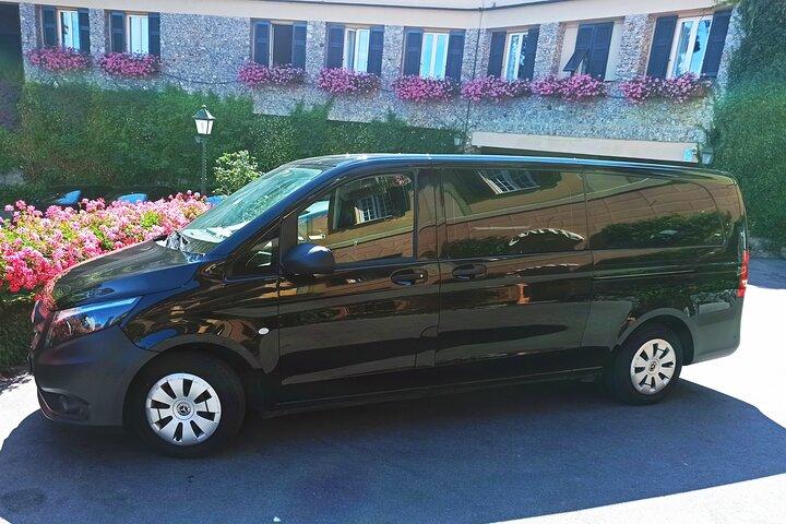 プライベートトランスファー：チンクエテッレからフィレンツェまで、ルッカとピサに停車