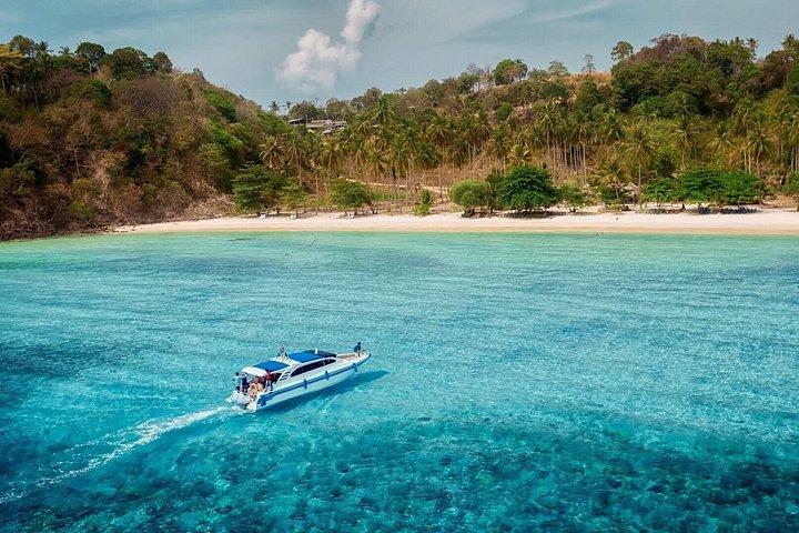 プーケットからスピードボートでパナックとジェームズボンド島へのパンガー湾日帰り旅行