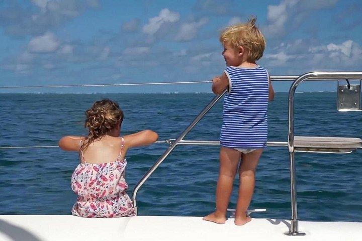 Catamaran to Ile aux Cerfs from Pointe Jerome with transfer