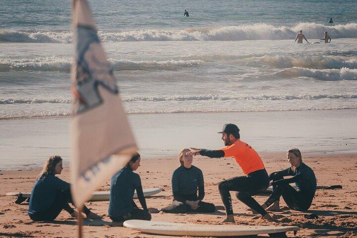Albufeira: Sjov surflektion ved Galé Beach