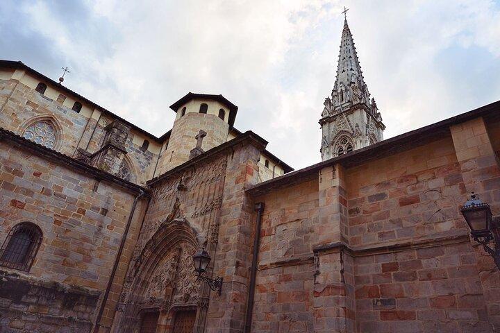 Spanish Tour in Bilbao Old Town and Santiago Cathedral