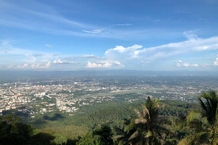One Day Tour Doi Suthep Temple, Palad Temple, Orchid Farm, Longneck hill tribe village (Private tour)