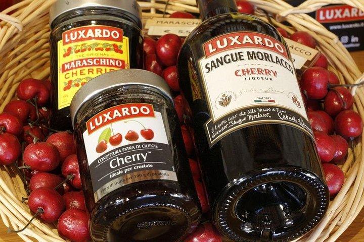 チーズとワインのテイスティング、酪農場、リキュールとスピリッツ、エウガニアン ヒルズ