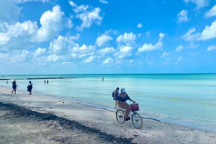 Holbox & Punta Mosquito Day Trip in traghetto da Cancun”