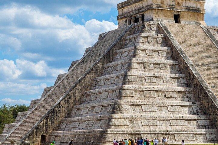 Descubra o Tour Chichen Itzá Plus (Cenote e Valladolid) saindo de Cancún