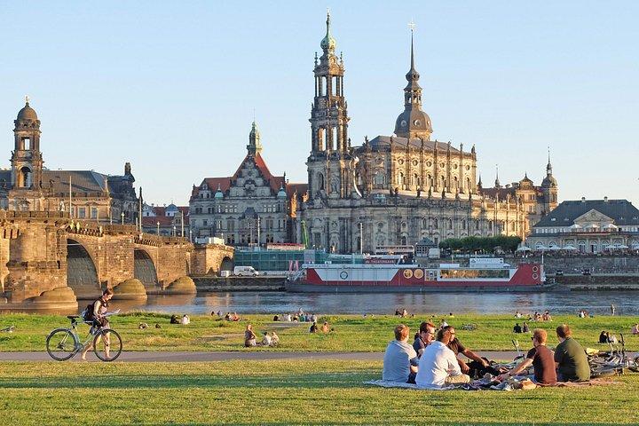 ドレスデン旧市街 : 地元民と英語で巡る少人数制ウォーキングツアー
