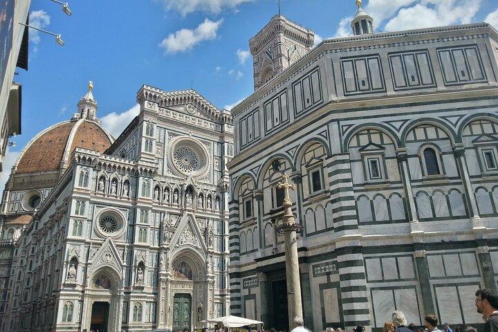 Boleto de Florencia y los Uffizi en tren de alta velocidad: excursión de un día desde Roma