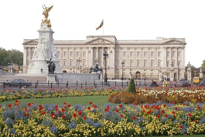 Visita con entrada al Palacio de Buckingham y al cambio de guardia