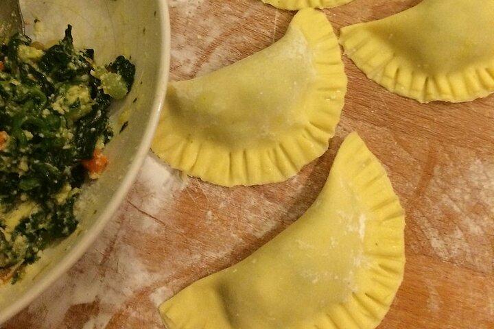 Piccolo gruppo Pasta vegana e bruschette Classe con vino