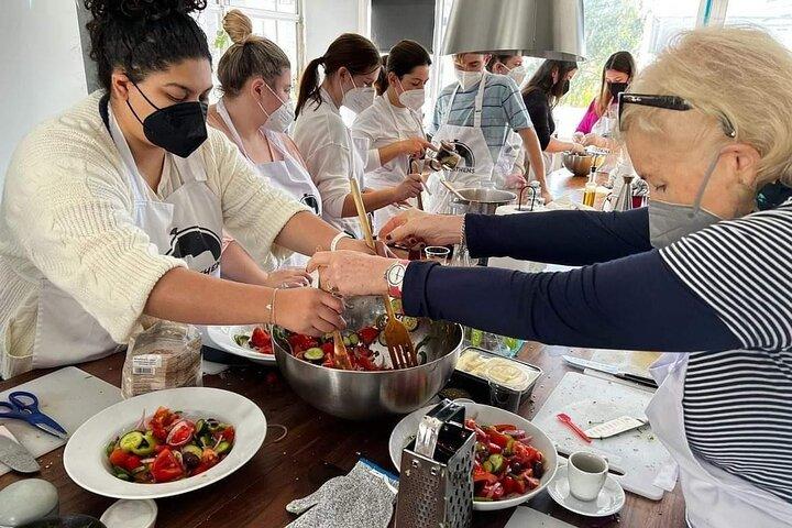 アテネギリシャメゼ料理教室：7つの料理＆アクロポリスビュー