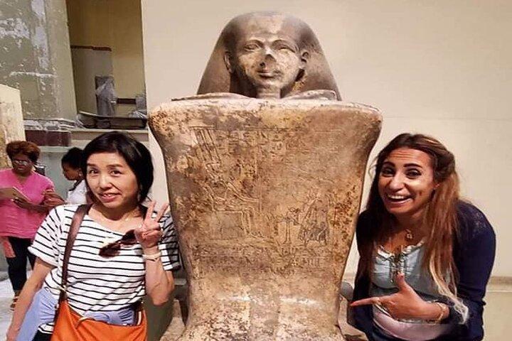Tour: Great Pyramids in Giza, Cairo Egypt sightseeing
