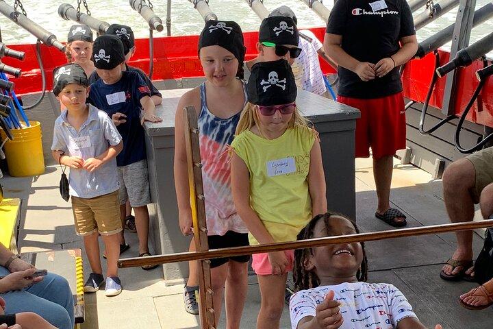 Piratas de Charleston: aventuras piratas y cruceros fluviales