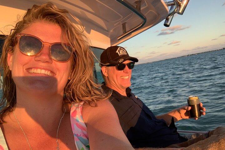 38' Private Luxury Sunset Charter w. Musique et boissons, jusqu'à 13 ppl