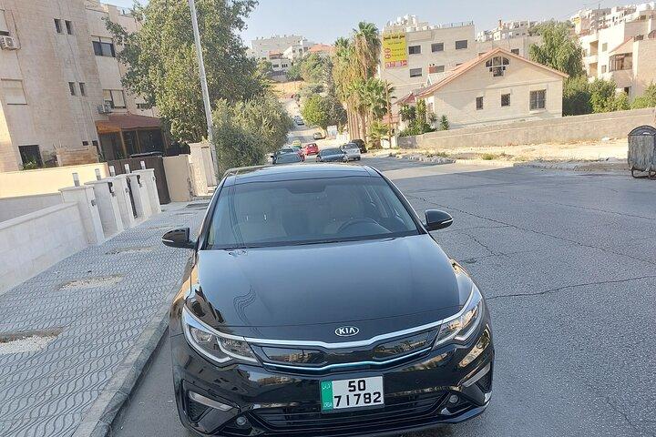 Traslado privado desde/hacia el aeropuerto de Amman y la ciudad de Petra