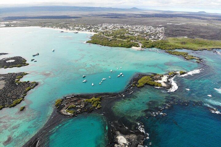 Excursión de un día a la isla Isabela con islote Tintorera, humedales y flamencos