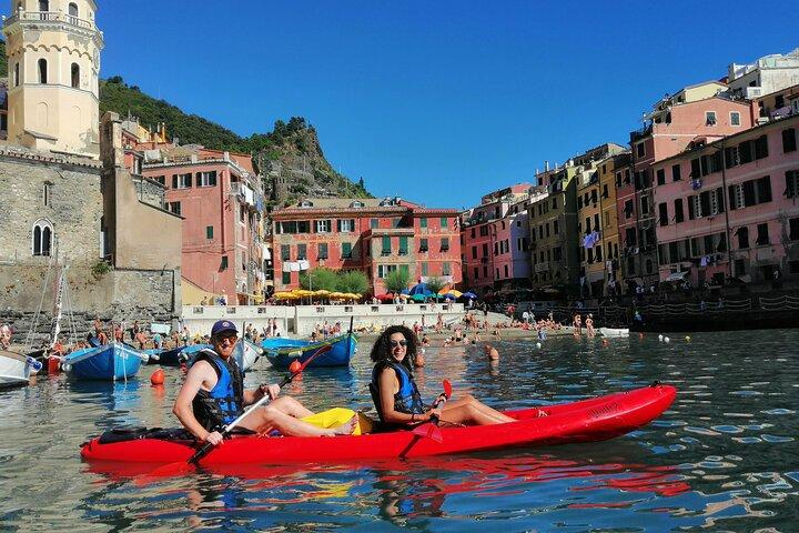 Passeio de caiaque de Monterosso a Vernazza