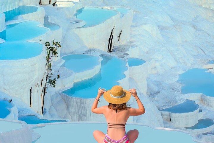 Excursion d'une journée à Pamukkale au départ d'Antalya avec déjeuner