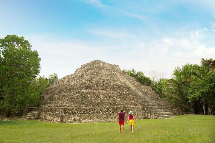 コスタ マヤ発 CHACCHOBEN 遺跡と BACALAR ラグーン ボート エクスカーション