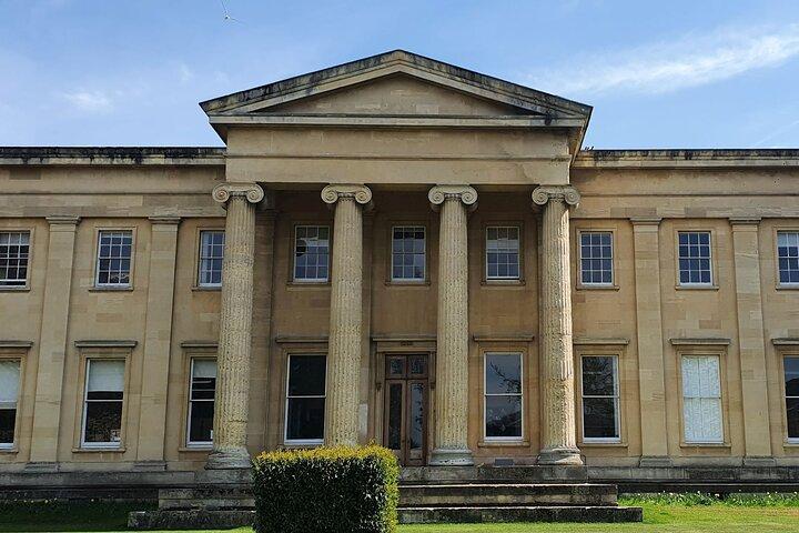 Opdag Cheltenham: A Self-Guided Audio Tour