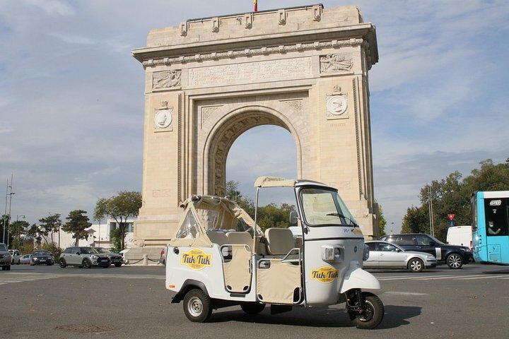 トゥクトゥク ブカレスト ツアー - 街でのユニークな体験!