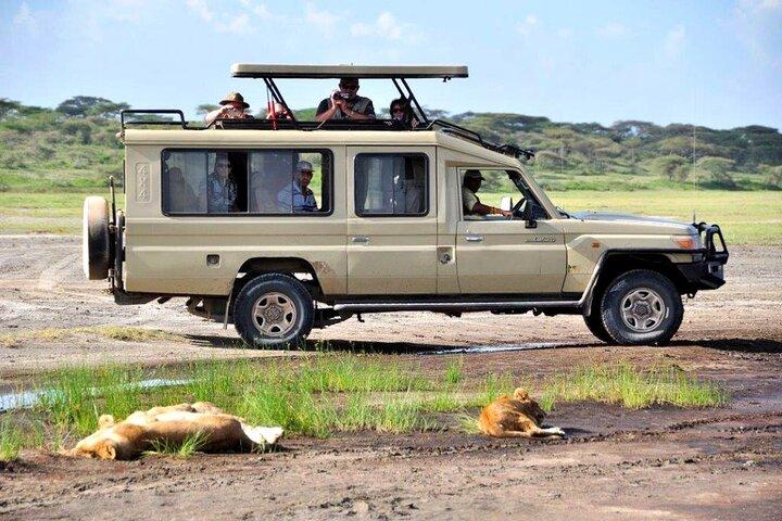 7 días de tour privado en jeep safari en alojamientos de 5 estrellas desde Nairobi