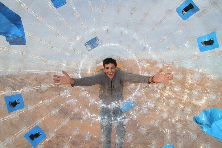 Sanding Ball en Merzouga: experimenta las dunas de arena en una actividad de zorbing