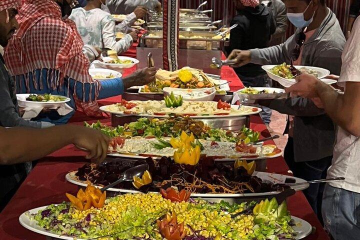 Premium aftendessertsafari med grillmiddag og kameltur