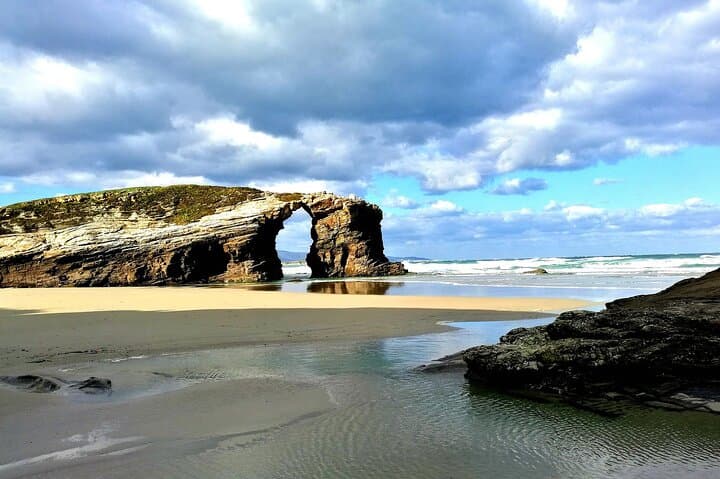 From Santiago: Tour to cathedrals Beach, Lugo and Asturias