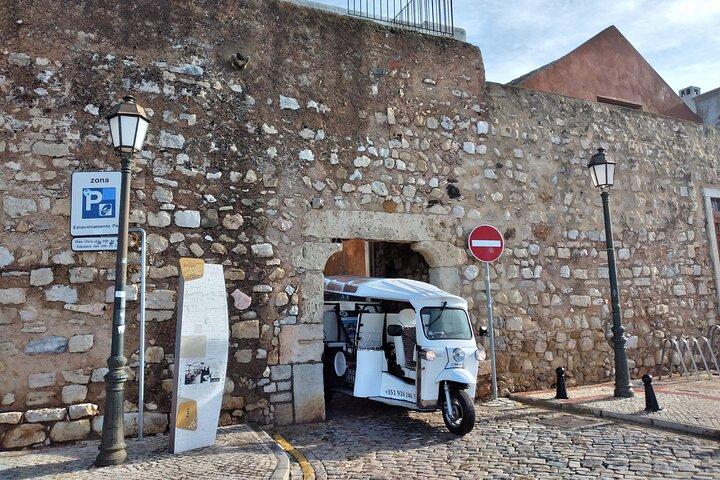 Faro City Tour på elektriska Tuk Tuks