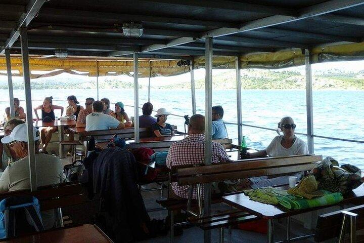 ドゥブロヴニク・アイランズ・ボートツアー、ランチおよびドリンク飲み放題