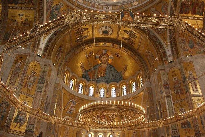 Belgrade Highlights and Avala Mountain Tour
