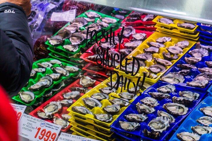 多文化市場フードツアー-メルボルンのグローバルな味