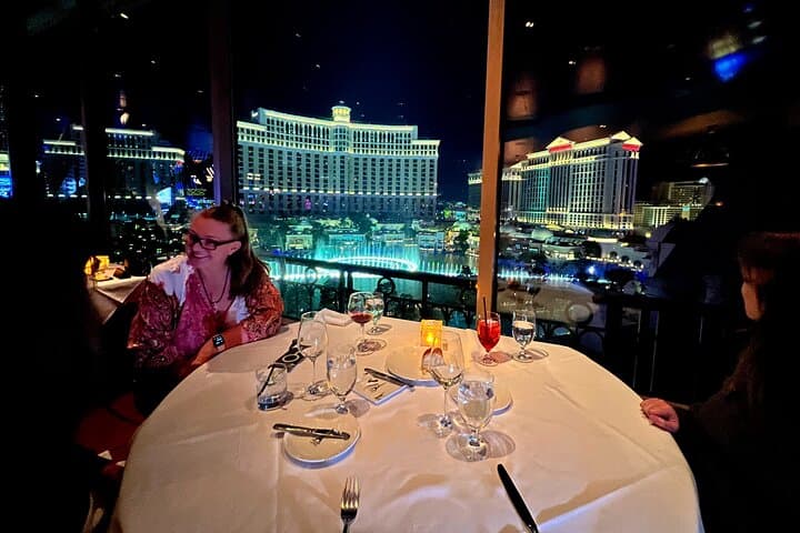 Helicopter Flight of the Las Vegas Strip with Eiffel Tower Dinner