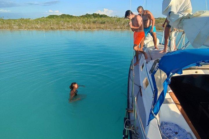 Slow Sailing Bacalar Experience con snack e bevande