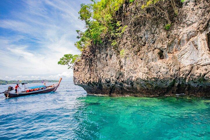 Snorkling Phi Phi Islands Tour från Phi Phi av Longtail Boat