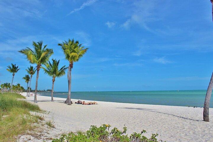 Key West: Sunset Sail Full Bar, livemusik og middag og tidlig morgensnorkling