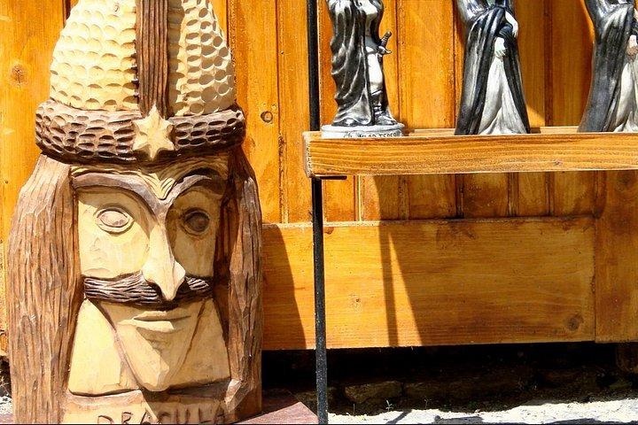 チャウシェスク邸、村博物館＆ドラキュラの墓プライベートツアー