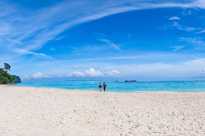 Excursion de plongée en apnée à Bamboo Island, Pileh Bay et Phi Phi Island au départ de Phuket