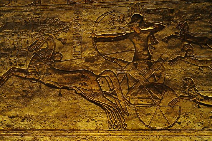 Abu Simbel et Assouan 2 jours de Louxor