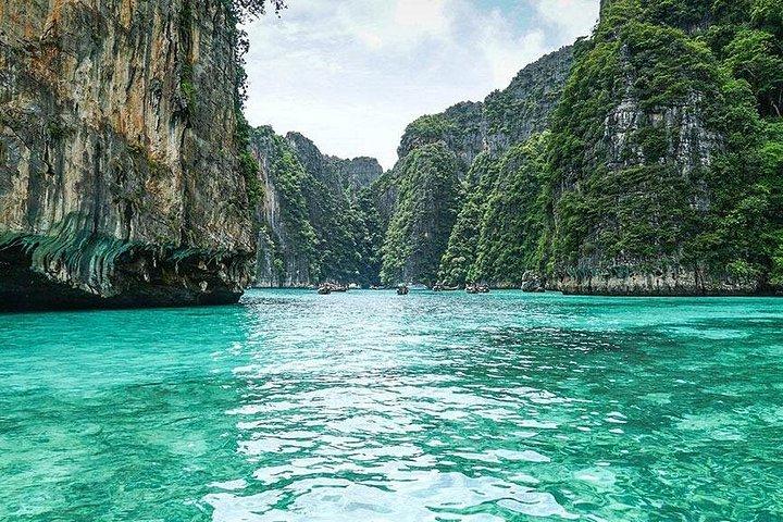 Excursion d'une demi-journée autour des îles Phi Phi en bateau privé à longue queue depuis Phi Phi