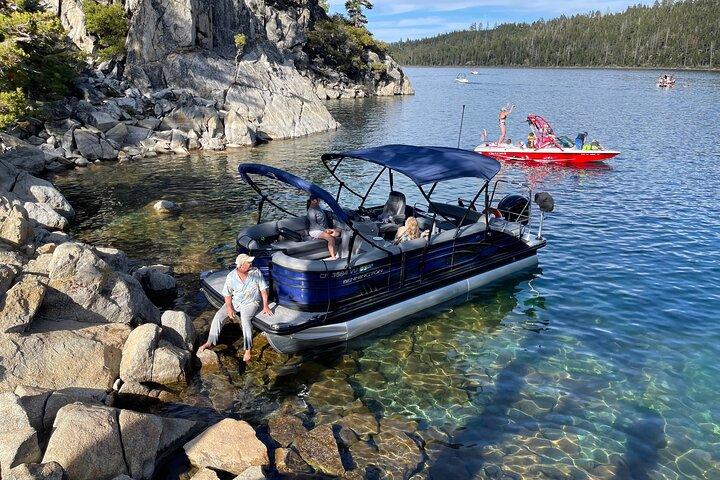 Costo del Capitano di noleggio del pontone di lusso sul Lago Tahoe non incluso