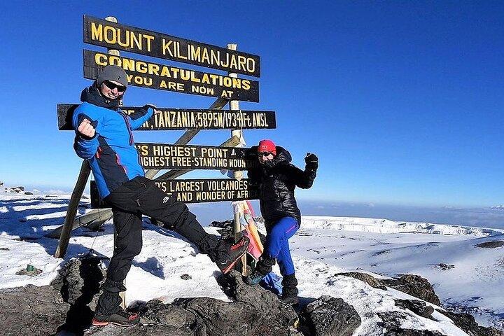 6 Dagen Mount Kilimanjaro Klimmen via Marangu Route.