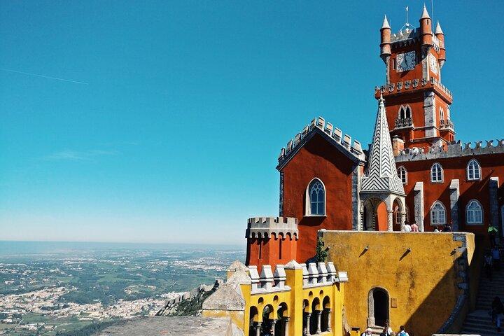 Sintra Official Guided Private Full Day Tour