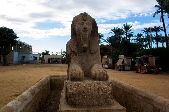 Sakkara-Pyramide und Memphis City Private Tour