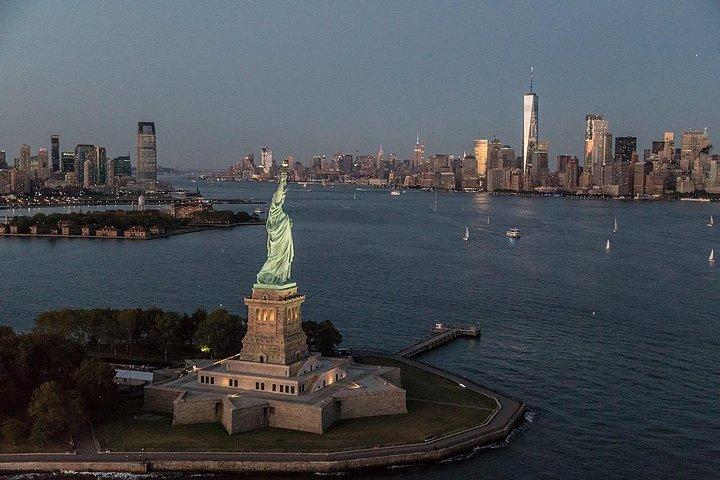 ニューヨーク市ヘリコプター空港送迎（シーニックツアー付き）