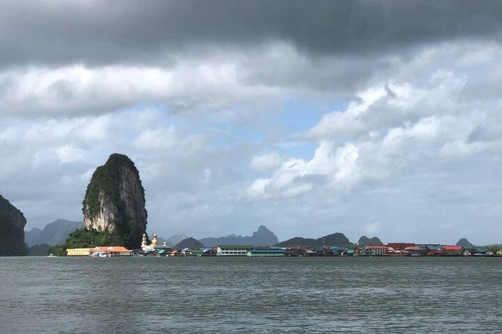 James Bond Canoeing Tour avec Monkey Temple Tour