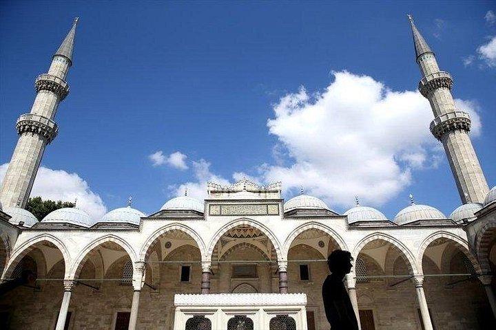 Private Full-Day Strolling through the Old Markets of Istanbul